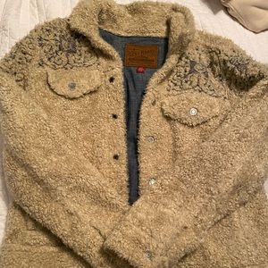 Super warm,trendy jacket!